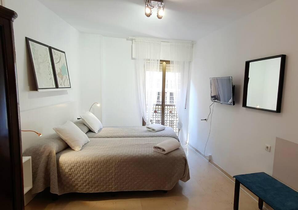 Appartamento Acogedor Y Centrico Con Parking Granada Esterno foto